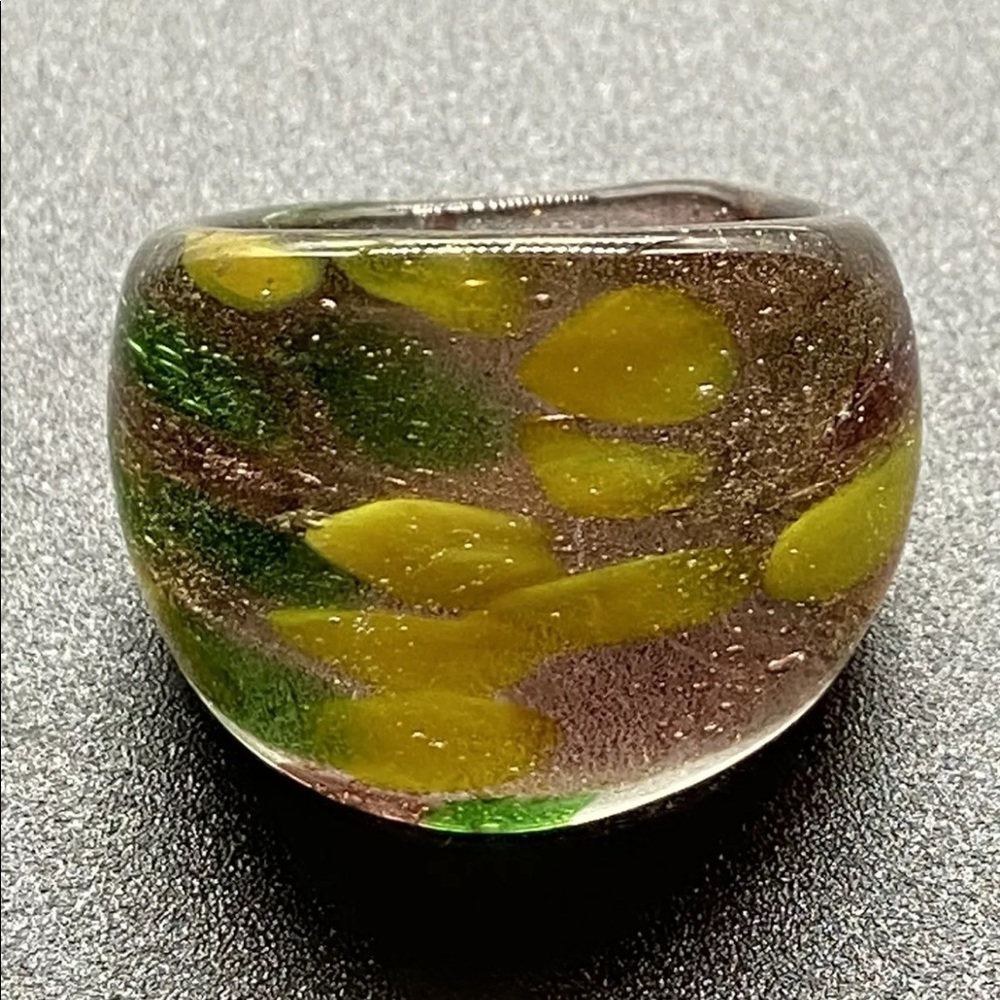 Yellow Green & Dusty Rose Lampwork Style Dichroic Art Glass Ring Size 6 Artisan
